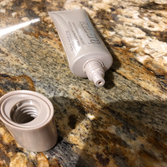 New never used Laura Mercier tinted moisturizer - Picture 4 of 4